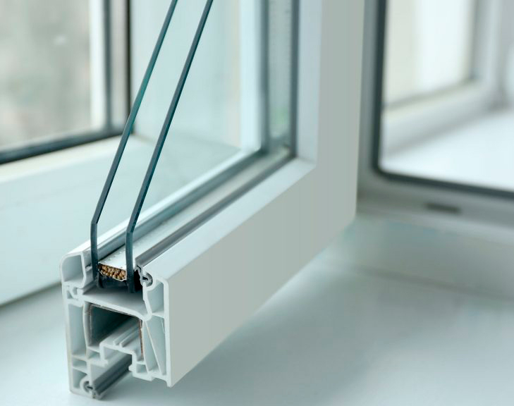 Ventana termopanel de aluminio con aislamiento térmico y acústico instalada por ALUVISA